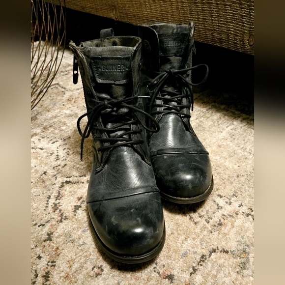 Bunker Tara Leather Boots - Picture 2 of 15